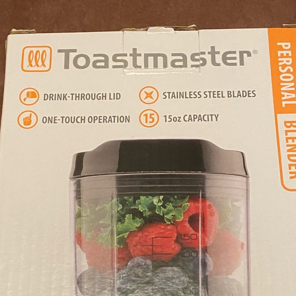 Toastmaster Personal Blender 15 ounce capacity with Drink Through Lid. New - Picture 4 of 8